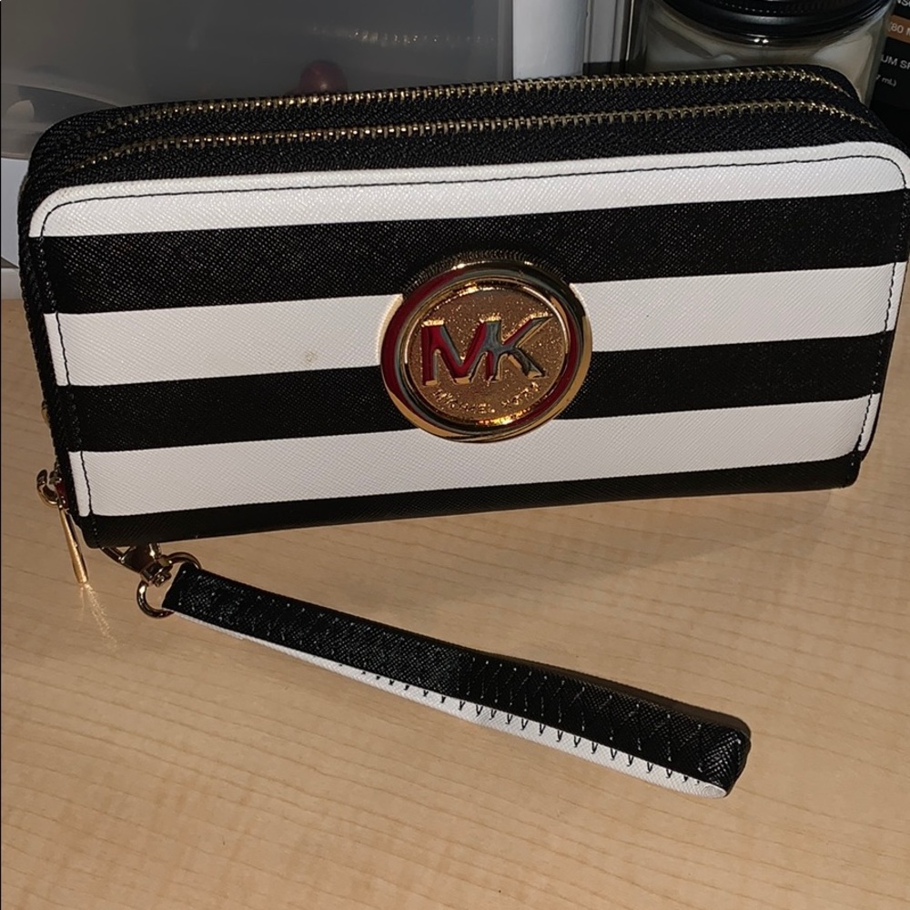 MK wallet